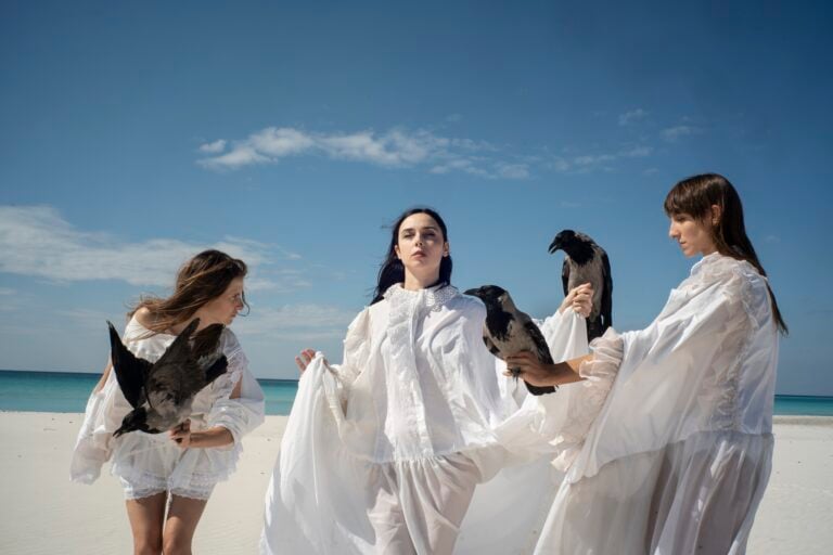 Cani Lunari performance di Francesco Marilungo. Courtesy f Primavera dei teatri