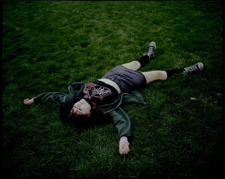 Crumb Gallery, Sara Messinger, Shadow of a Teenage Daydream 11, 2021, Foto digitale su stampa Fine art, 33x40 cm (immagine) - 48x56 cm (foglio)