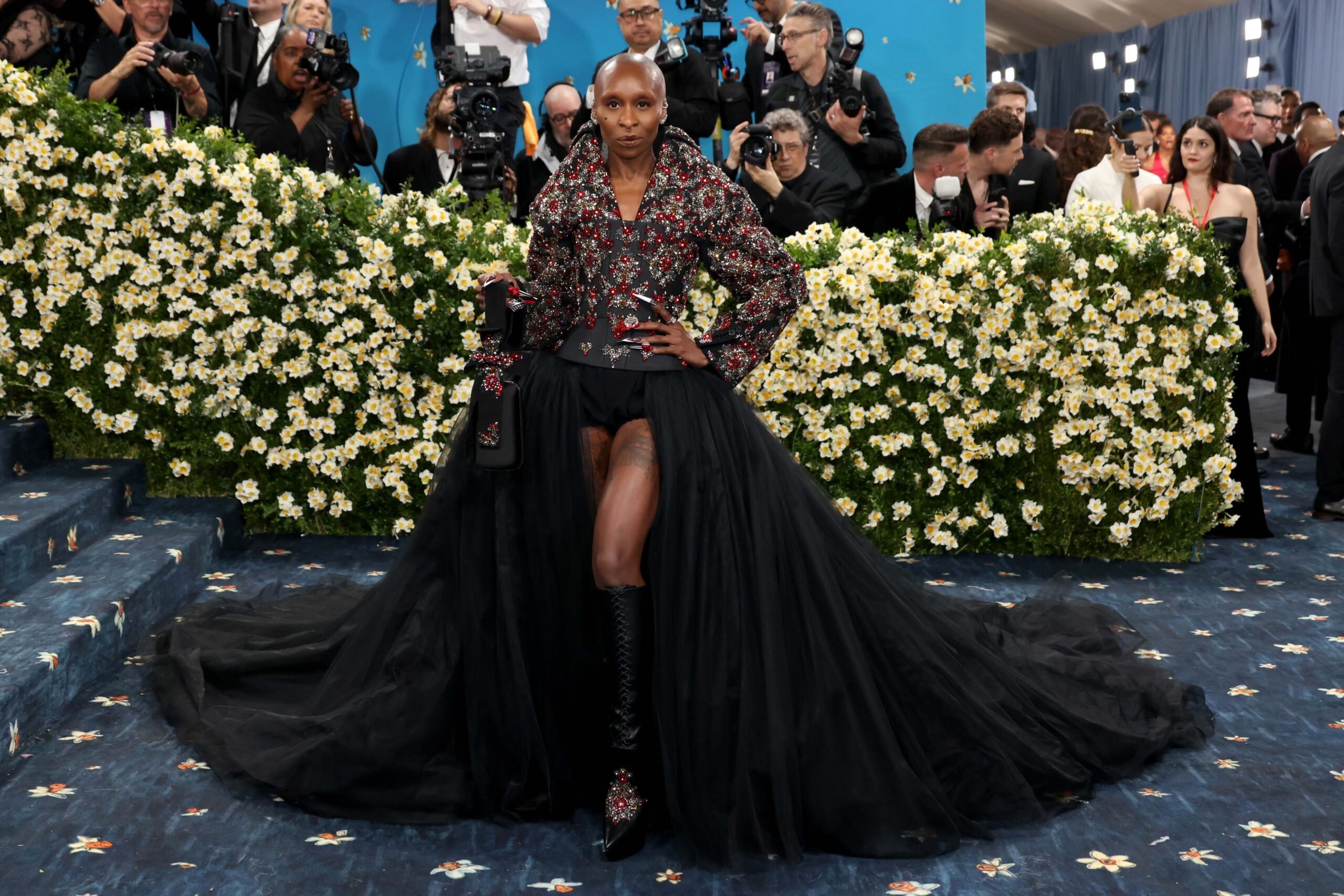 https://www.artribune.com/wp-content/uploads/2025/05/cynthia-erivo-in-givenchy-haute-couture-1-scaled.jpg