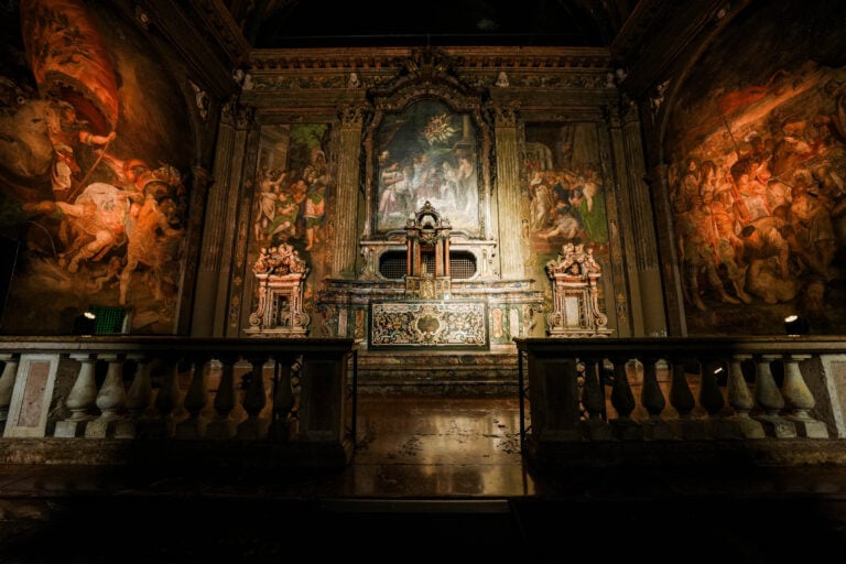 deloitteoperalow 4 A Milano apre una galleria d’arte in una grande chiesa sconsacrata