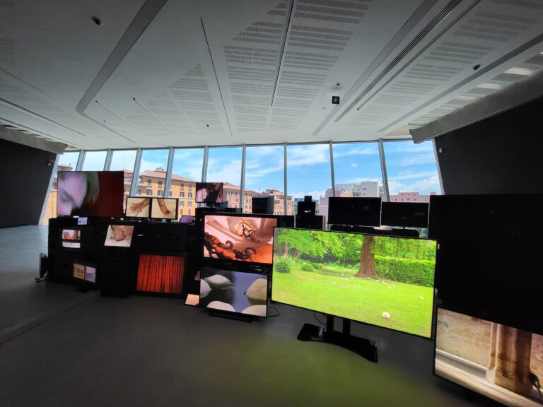 Douglas Gordon, Pretty much every film and video work from about 1992 until now, exhibition view at MAXXI Roma, 2025. Photo Livia Montagnoli