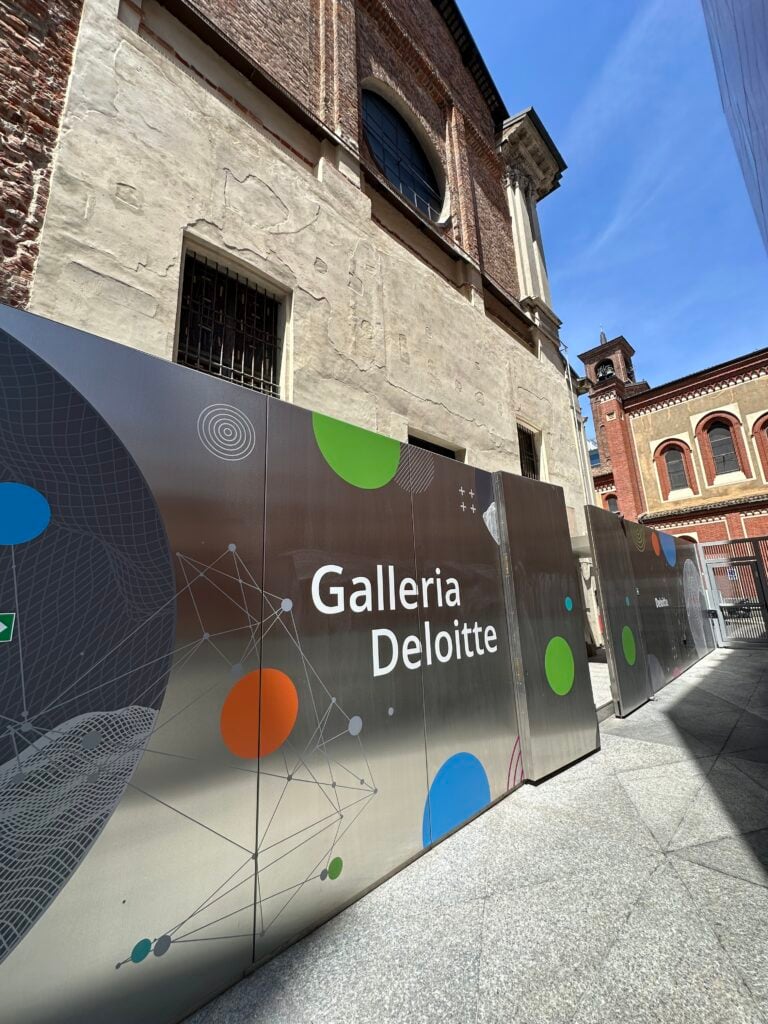 galleria deloitte A Milano apre una galleria d’arte in una grande chiesa sconsacrata
