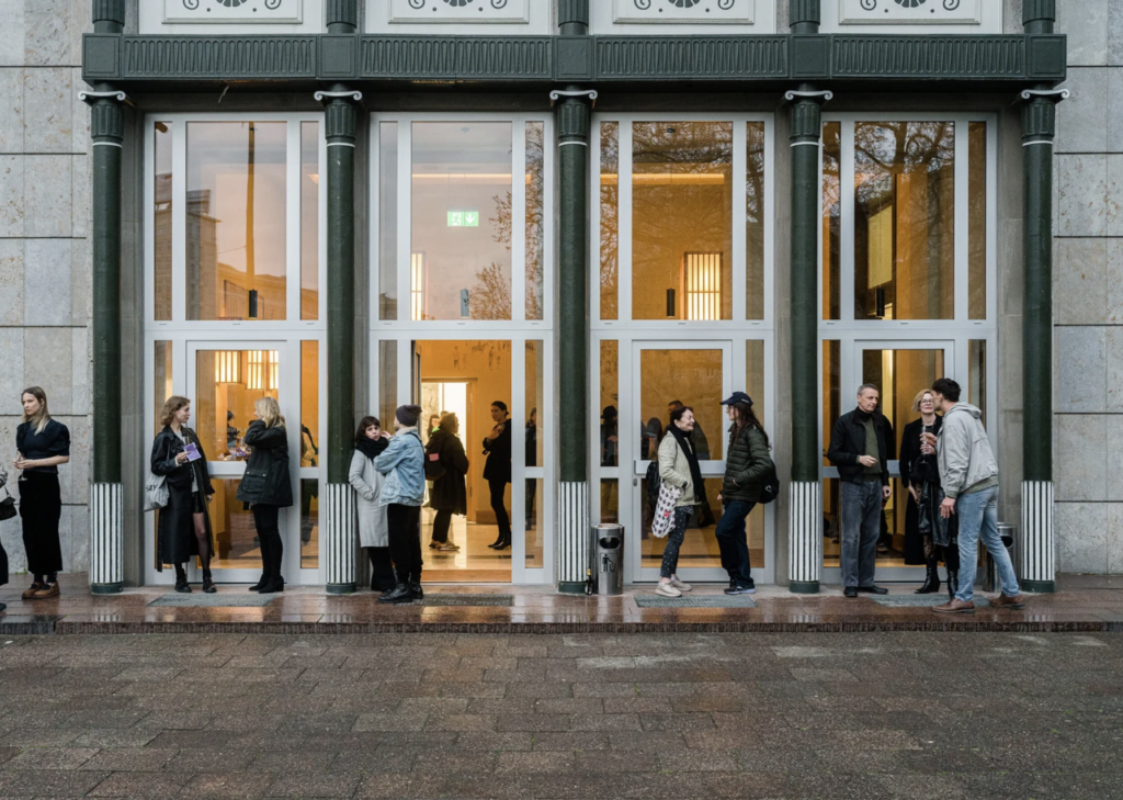 Torna a Berlino il Gallery Weekend 2025: tutte le mostre da vedere quartiere per quartiere