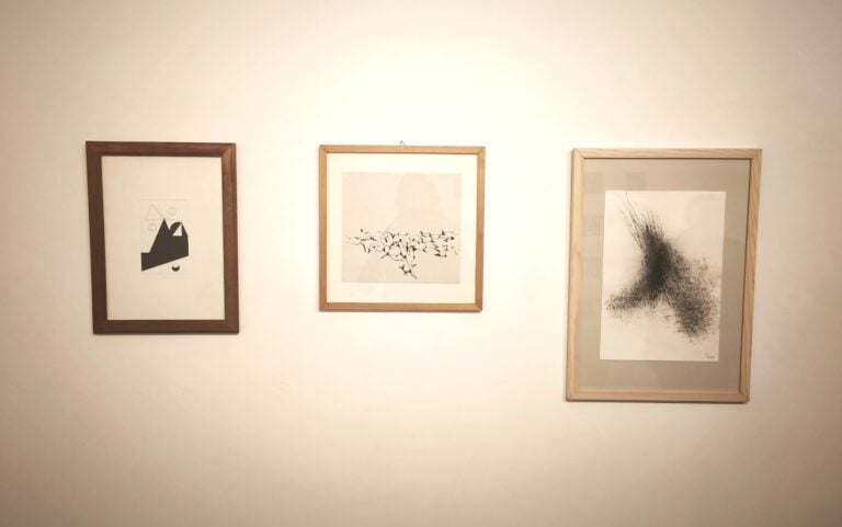 Gianni Baretta e il Triangolo Nero. Quadrati di ordinaria malia, installation view at BLOCCO 13, Roma, 2025