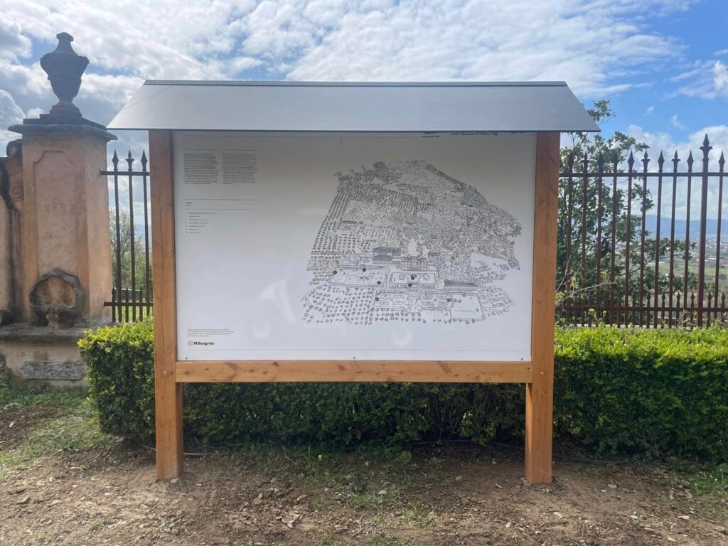 I nuovi pannelli didattici di Villa Celle in legno riciclato