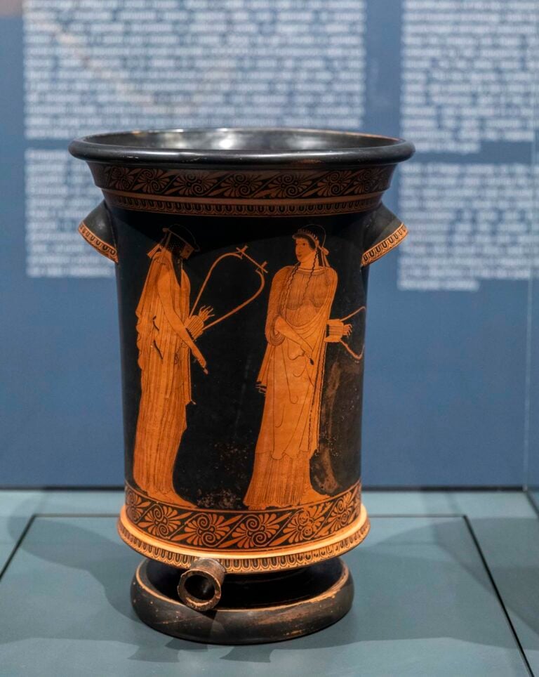 Il vaso con i poeti Alceo e Saffo della Collezione Panitteri, Museo Griffo, Agrigento, 2024-25. Ph. Angelo Pitrone