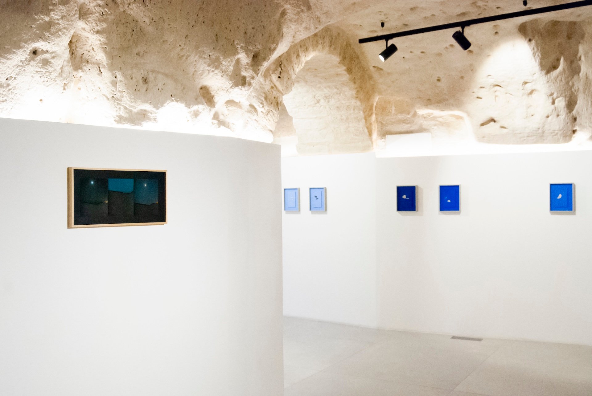 Installation views Marco Tagliafico. Superfici di Marea, photo credit Antonio Notarangelo, courtesy Momart Gallery