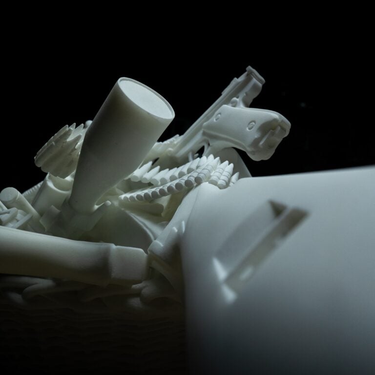 Jago, Natura Morta, 2025, Marmo statuario, 127x61x39 cm. Photo by Jago © JAGO, by SIAE 2025