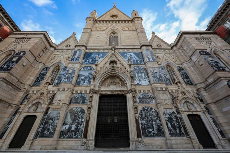 JR, Chi sei, Napoli, Facciata del Duomo, Photo Salvatore Laporta