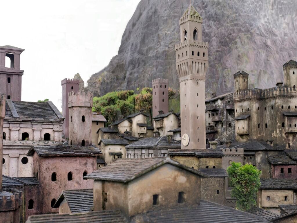 L’incredibile storia della città in miniatura costruita vicino a Brescia