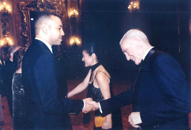 Ludovico e Francesca Corrao con il Re del Marocco. Ph. Archivio Fondazione Orestiadi