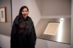 Marina Abramović durante la visita alla mostra Corpi moderni, Venezia, Gallerie dell’Accademia, photo Andrea Avezzù