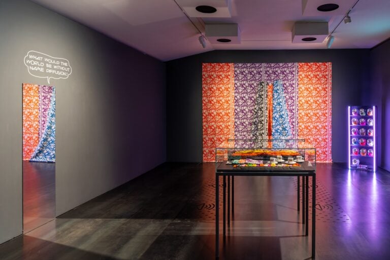 Marion Baruch, Un passo avanti tanti dietro, Palazzo Strozzi, Firenze, 2025. Photo Leonardo Morfini
