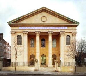 L’ex chiesa ottocentesca di Londra che diventa spazio per l’arte contemporanea