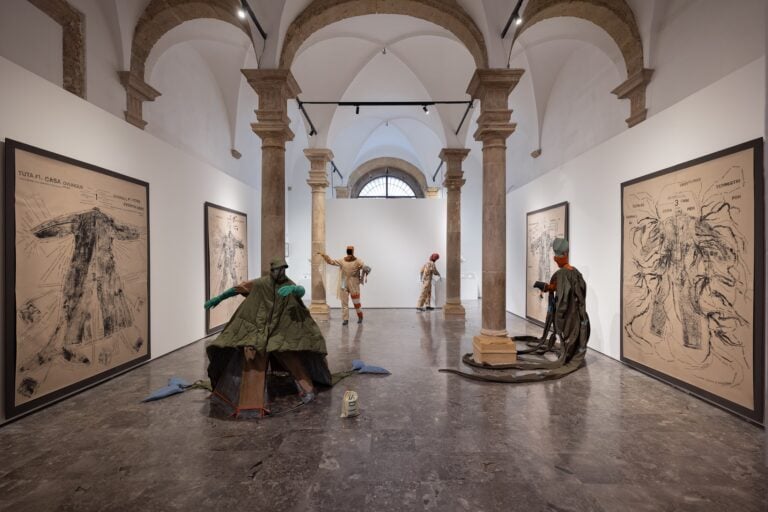 marzia migliora minuto mantenimento exhibition view palazzo abatellis palermo 2025 ph fausto brigantino 3 Il progetto sociale di Marzia Migliora a Palermo. In dialogo con il Trionfo della Morte