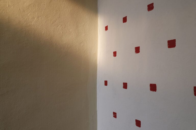 La mostra su Niele Toroni ad Ascona