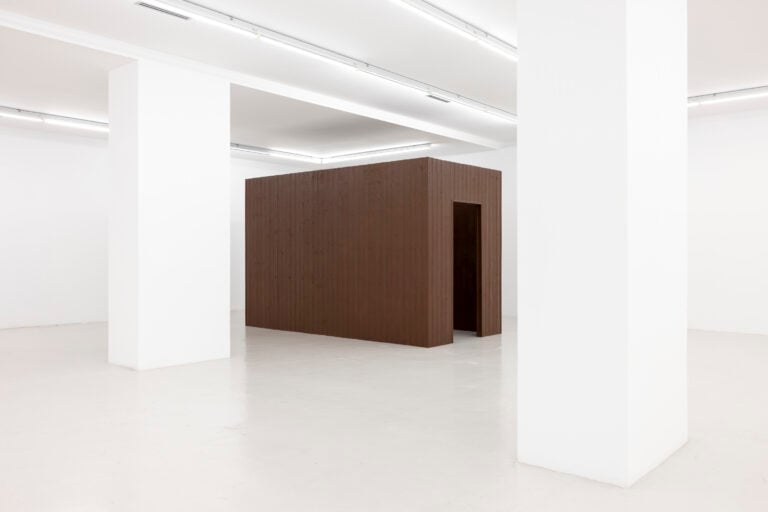 Norberto Spina, Anticamere, 2025. Installation view at Cassina Projects. Courtesy the Artist and Cassina Projects, Milano. Photo Roberto Marossi