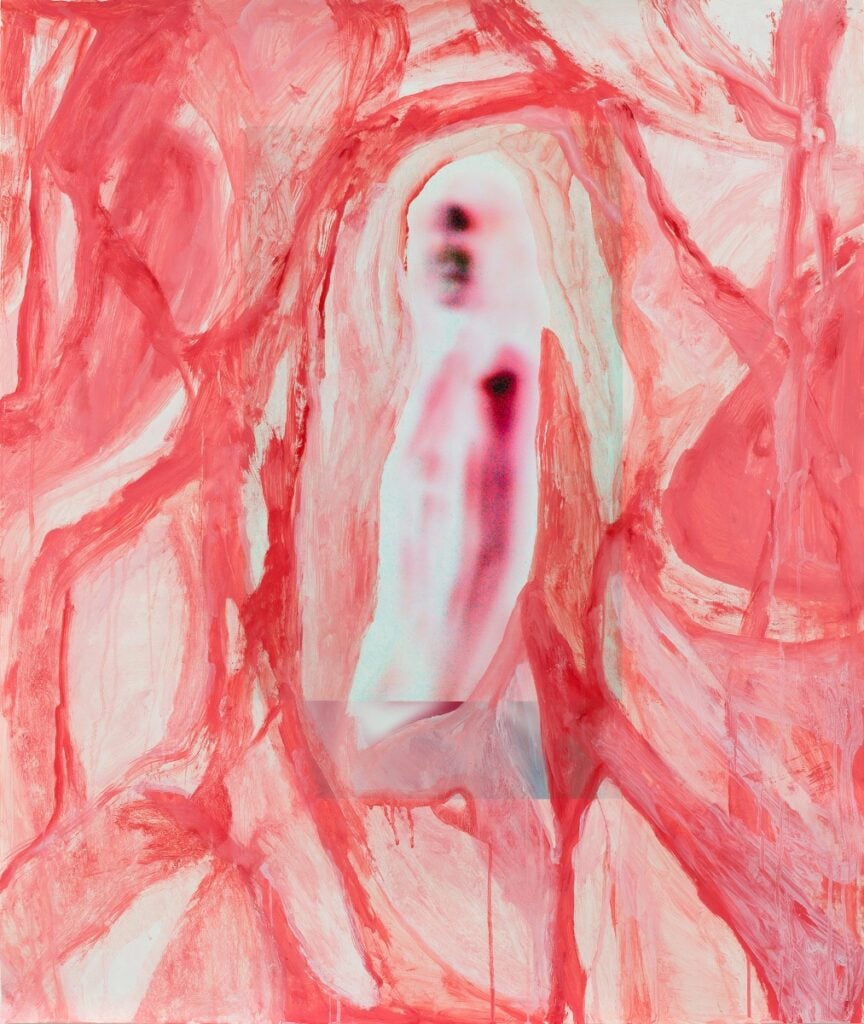 Özlem Altin – holding containing