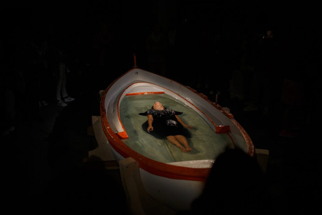 regina jose galindo performing festival 2025 6 In Calabria c'è un festival internazionale interamente dedicato alle arti performative