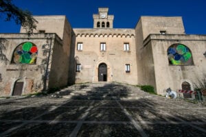 Borghi italiani: al bivio tra abbandono e valorizzazione. L’intervista sul caso di Rende