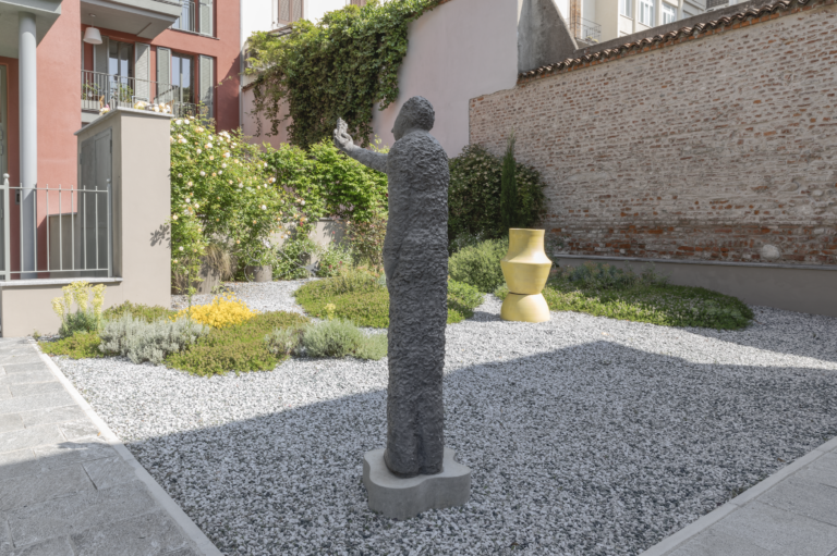 schermata 2025 05 05 alle 211043 Opere d'arte contemporanea in 100 borghi dell'Italia intera. Il progetto compie 5 anni e si presenta a Milano