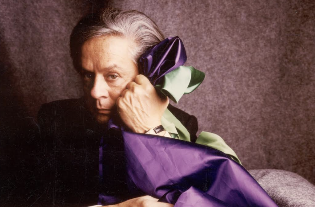 In Veneto la mostra su Roberto Capucci: il sarto-scultore dell’alta moda tra colore e forma
