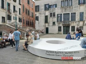 Martí Guixé – Q Spot. Seat read think repeat