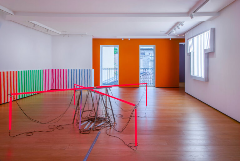 Sergio Limonta, Unlocked area, installation view at BUILDING TERZO PIANO, Milano, 2025. Photo Gabriele Barbagallo