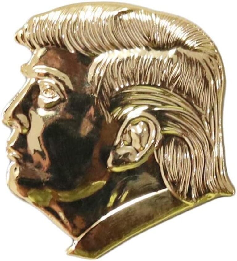 Spilla placcata oro con il profilo di Donald Trump