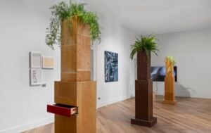 A Milano una mostra decostruisce lo stereotipo della casa borghese