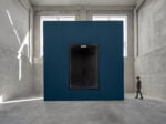 Una Cattedrale del Nulla nel mezzo di Fondazione Prada a Milano grazie all’artista-filosofo