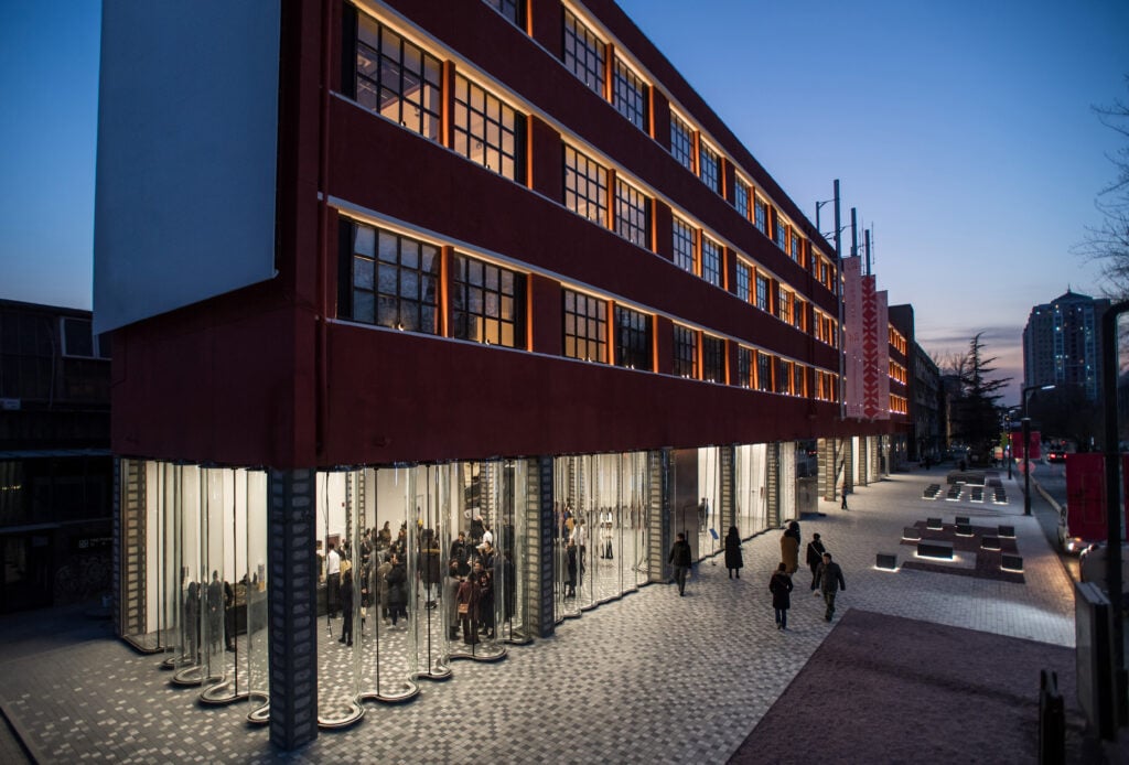 UCCA Center for Contemporary Art. Images courtesy Office for Metropolian Architecture, photography by Bian Jie