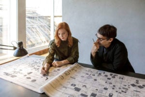 Imperi del calcolo: mappare tecnologia e potere nel tempo