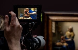 Il film sull’epocale mostra di Vermeer al Rijksmuseum in prima tv su Sky Arte