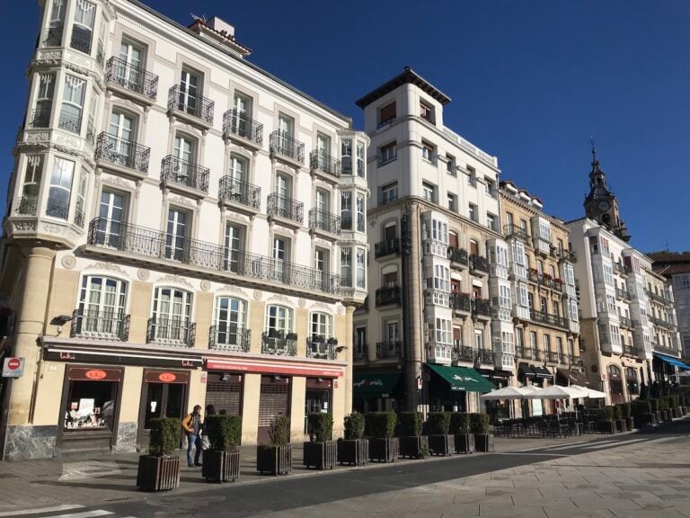 Alla scoperta di Vitoria-Gasteiz, una città affascinante nella Spagna del nord  