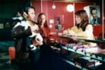 Marja Leena Hukkanen, fotografia di scena dal set del film Nuvole in viaggio (1996) di Aki Kaurismäki, dalla serie _Shadows in Paradise. 1984-2024