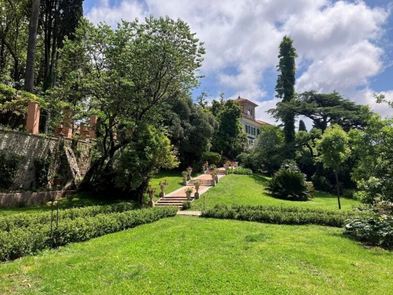 1a giardino di villa rezzola lerici spfoto isabella dothel2025c fai fondo per lambiente italiano 1 Riapre al pubblico un bellissimo giardino inglese in Liguria. Il restauro del FAI