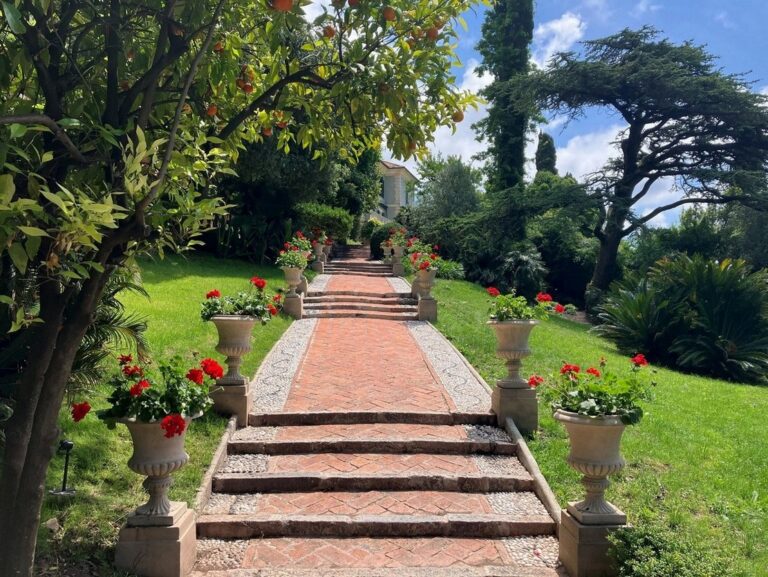 2 giardino di villa rezzola lerici spfoto isabella dothel2025c fai fondo per lambiente italiano 1 Riapre al pubblico un bellissimo giardino inglese in Liguria. Il restauro del FAI