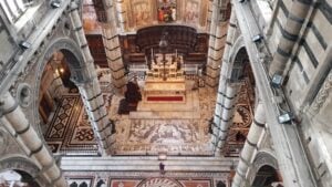 Quest’anno il Duomo di Siena si può visitare all’alba: solo per 18 persone e solo per 20 giorni