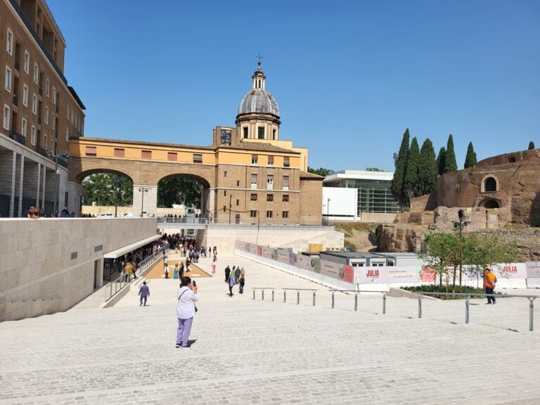 20250606101351 Dopo 20 anni comincia finalmente a riaprire a Roma la nuova Piazza Augusto Imperatore