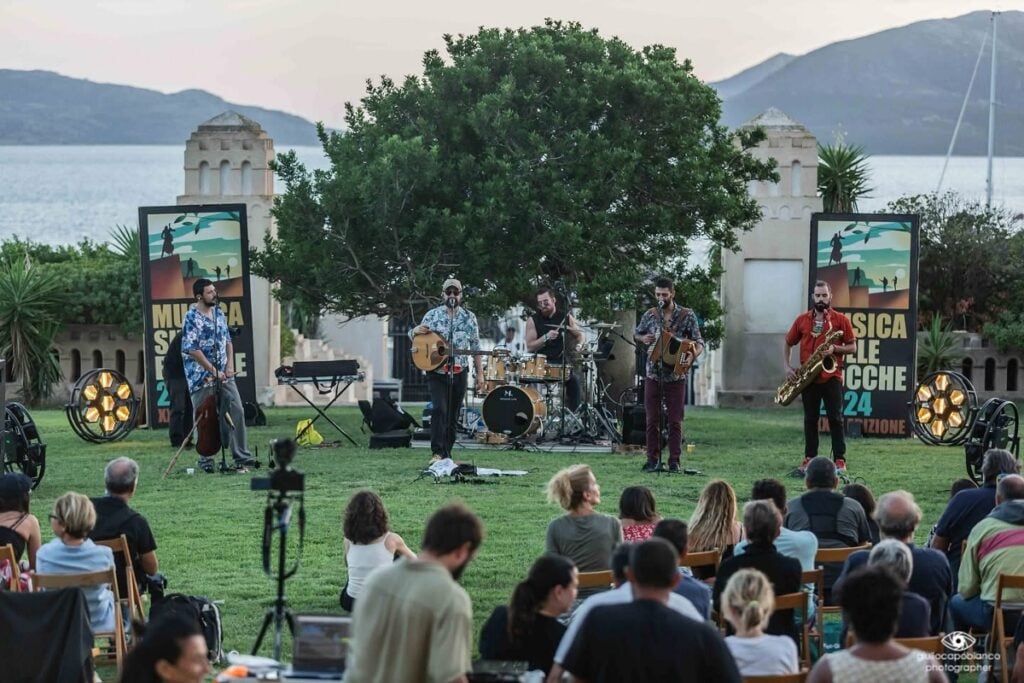 5 musica sulle bocche 1200x800 2 Guida ai festival di musica da seguire nell’estate 2025 nei posti più belli d’Italia