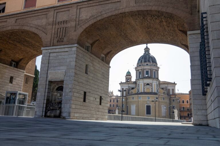 70piazza mausoleo augustoph monkeys video lab181224060625 Dopo 20 anni comincia finalmente a riaprire a Roma la nuova Piazza Augusto Imperatore