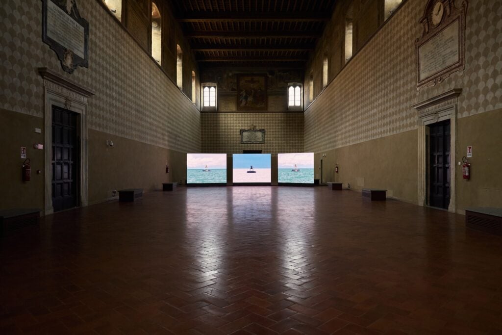 Il grande artista Adrian Paci per il Giubileo è a Roma con due installazioni sull’attualità