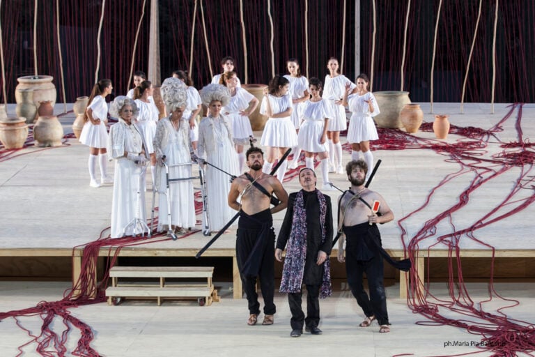 Un momento dello spettacolo Lisistrata, Foto Maria Pia Ballarino, Teatro Greco di Siracursa, Fondazione INDA