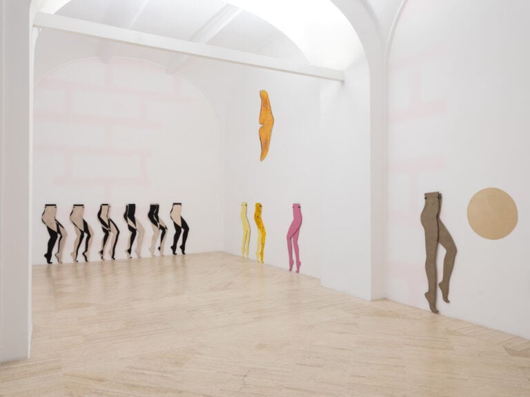 Anthea Hamilton, Soft You, Installation view, Fondazione Memmo, Roma © Daniele Molajoli