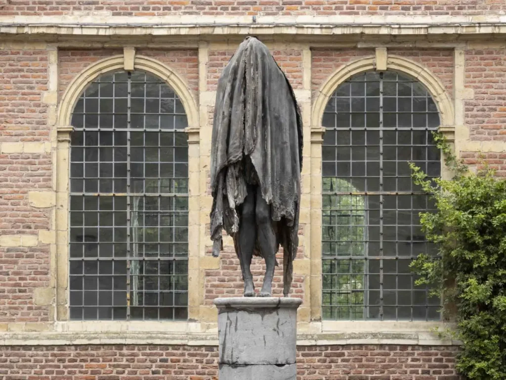 Sei secoli di cultura. In Belgio l’Università di Lovanio apre un anno di celebrazioni con tanta arte contemporanea