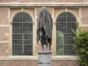 Sei secoli di cultura. In Belgio l’Università di Lovanio apre un anno di celebrazioni con tanta arte contemporanea
