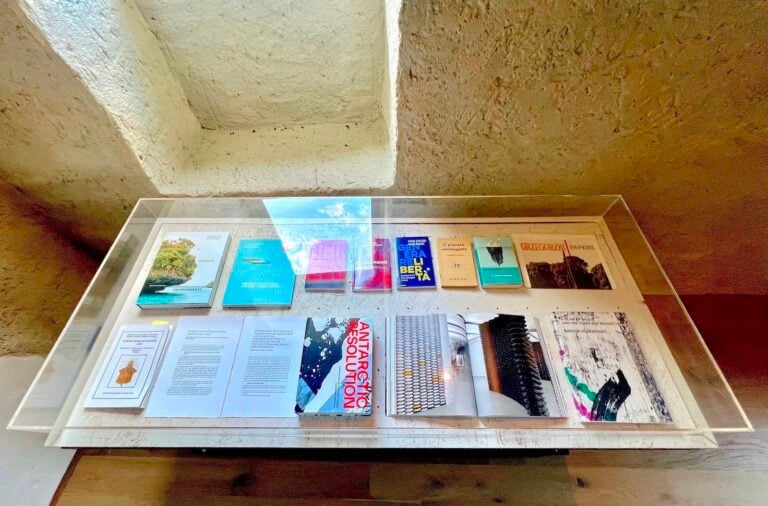 Come Ghiaccio, a cura di Stefano Cagol, display