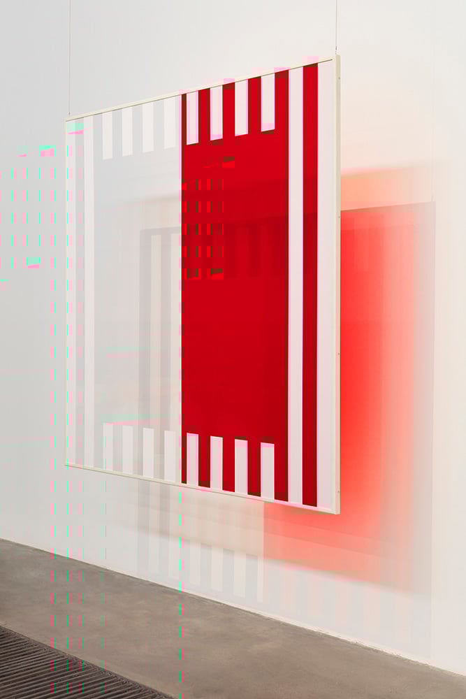 Daniel Buren - Photo-souvenir- Couleurs et ombres portées N°14 2006-2025 travail situé, 200.1 x 200.1 cm. Photo- Dong Lin