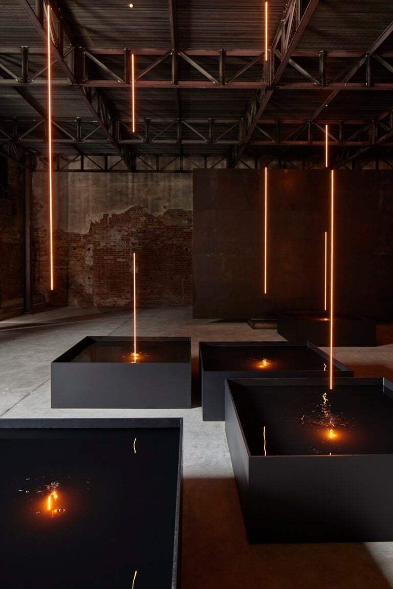 Arcangelo Sassolino, Diplomazija astuta, 2022. Steel, water, induction and electric system. Installation view, La Biennale di Venezia. Photo Agostino Osio